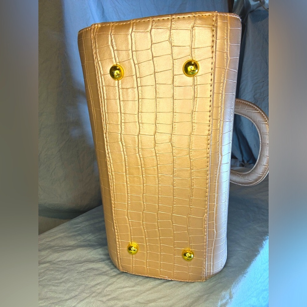 IMAN Chic Platinum Collection Metallic PINK Faux Croc City Tote -EUC SEE PICS - Picture 5 of 9